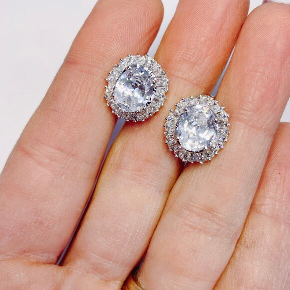 Signed NM Neiman Marcus CZ Halo Clip On Earrings Silver Tone Formal Evening - Picture 4 of 11